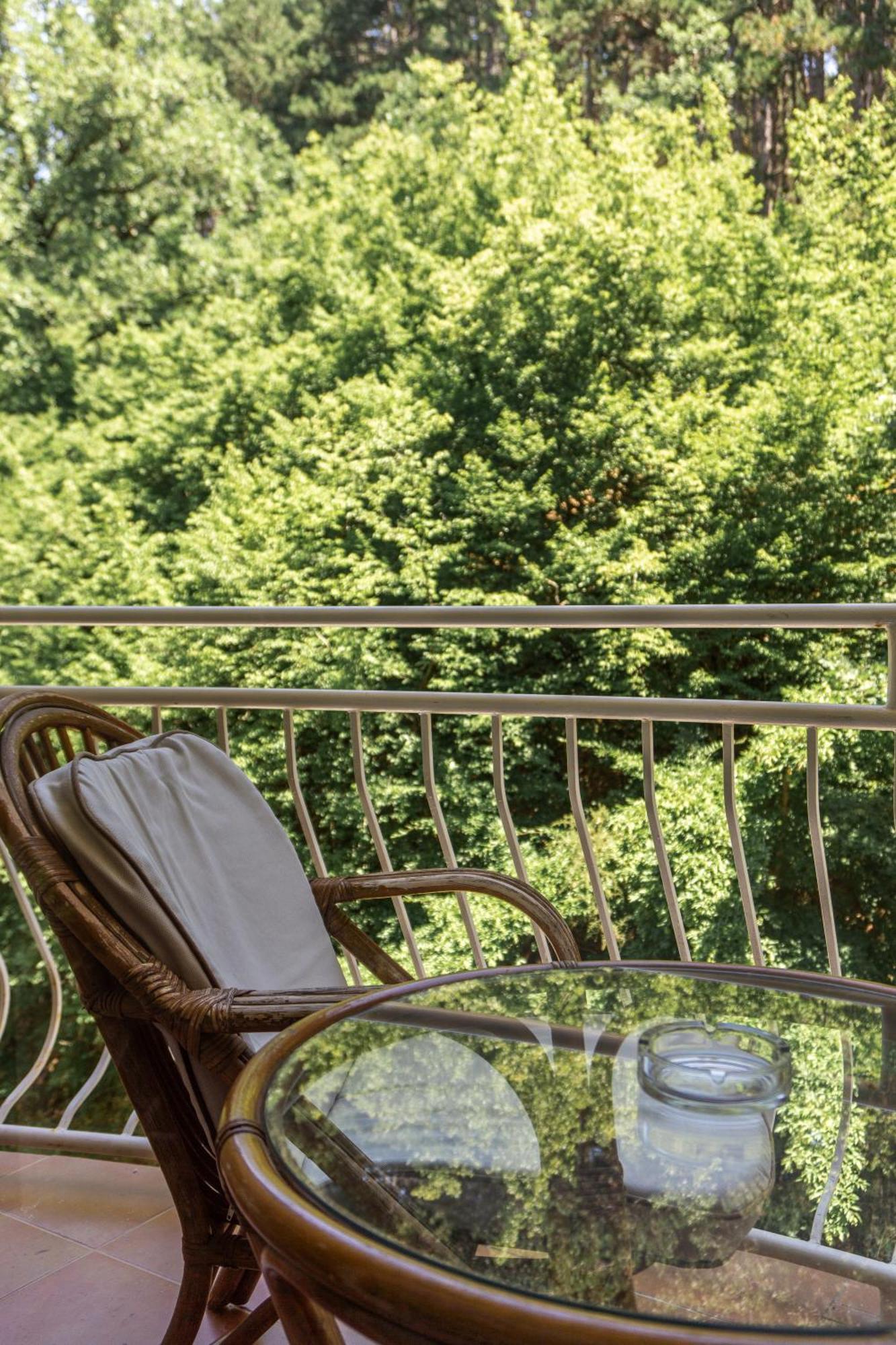 Dreibettzimmer mit Bergblick
