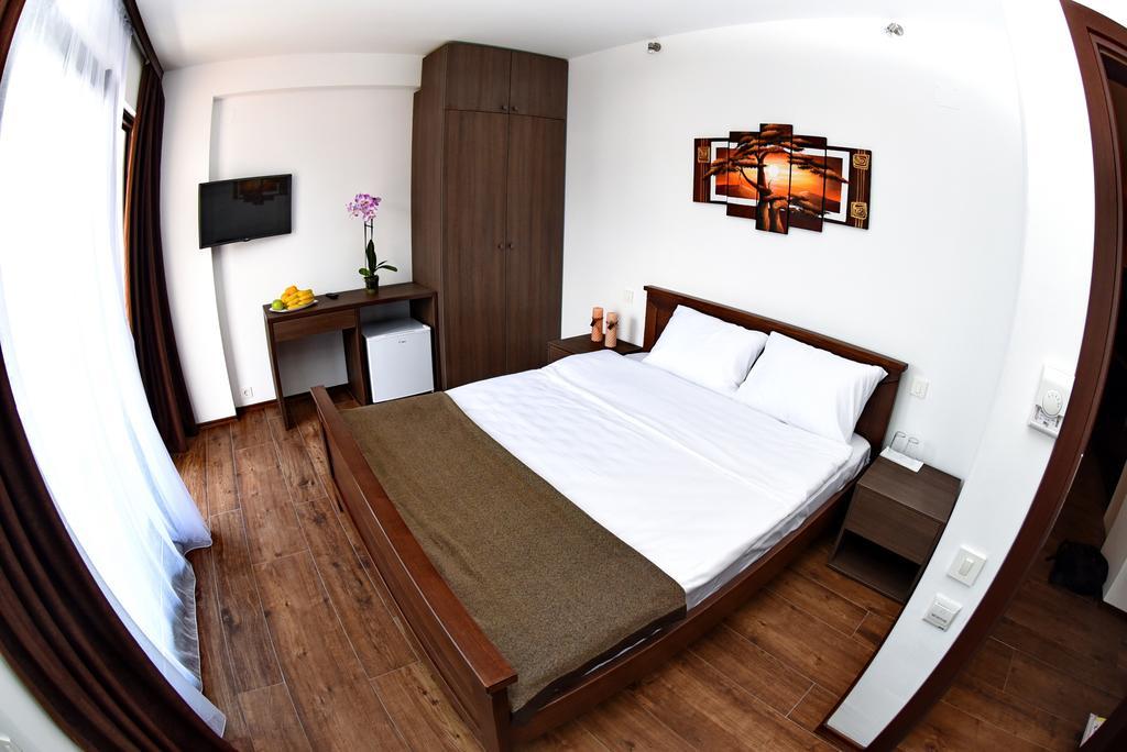 Doppelzimmer mit Balkon