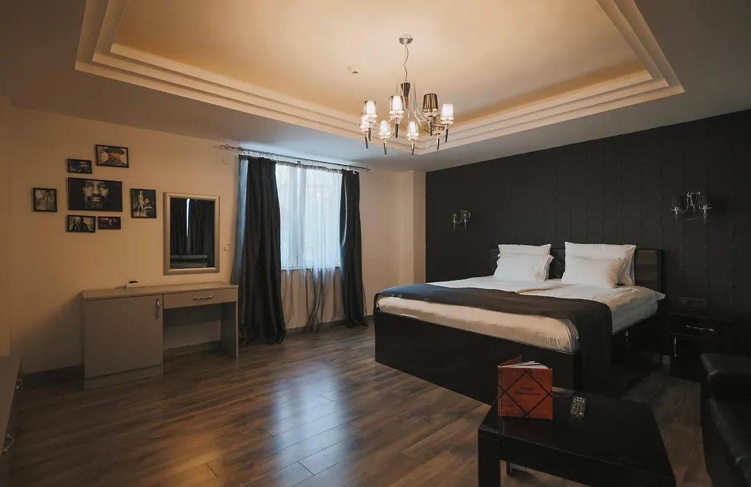 Mr.I Boutique Hotel & Bar-1
